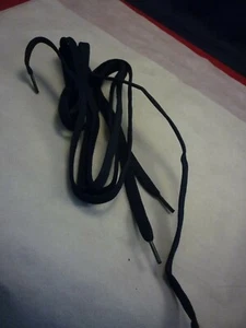 SCARCE VINTAGE 70's FLAT SHOE LACES BLACK 56" LONG  NEW OLD STOCK  - Picture 1 of 2