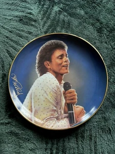 Cliff Richard 40 Forty Glorious Years Glittering Performance Danbury Mint Plate - Picture 1 of 5