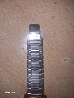 Esprit Damenuhr Neu Goldfarben Keine Kratzer Die Uhr Wurde Nie Getragen - Bild 1 von 4