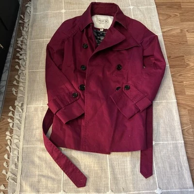 Trench corto Coach abrigo de lluvia rosa magenta para mujer XS  Foto 1 de 4