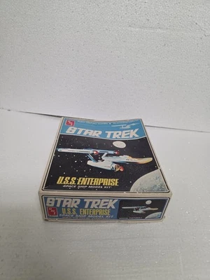 New Old Stock: USS Enterprise Space Ship Model  1983     AMT / ERTL #6676 - Image 1 of 4