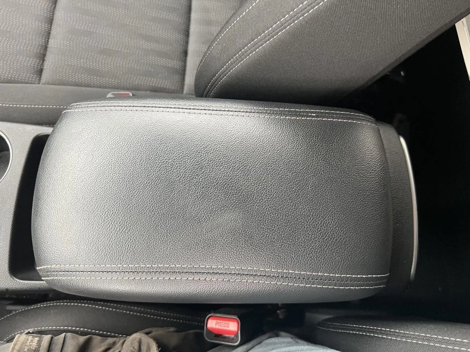 (LID ARMREST ONLY) Console Front Floor Fits 17-22 SPORTAGE 204254 Foto 1 de 4