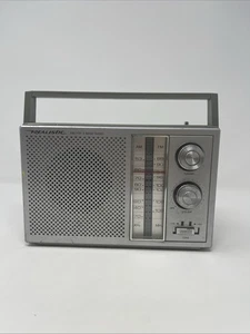 Vintage Radio Shack Realistic AM/FM Portable Radio Model 12-716 - Picture 1 of 5