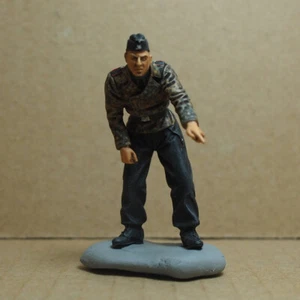 Gebaute & bemalte 1/35 Figuren WWII Deutscher Soldat BB2111 - Bild 1 von 5