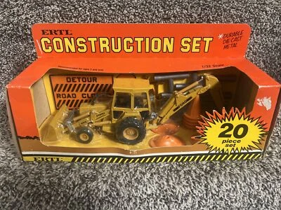 1:32 Ertl Ford 555 Construction Set 20 Piece Diecast - New Hard To Find!! - Image 1 of 4