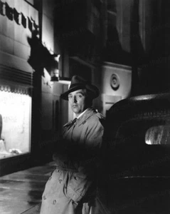 Impresión 8x10 Robert Mitchum fuera del pasado 1947 #OPRM - Imagen 1 de 1