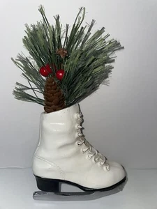 Ice Skate Christmas Ornament With Greenery Tree Centerpiece Wreath - Picture 1 of 6