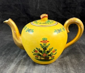 Tetera Delvaux 18 Rue Royal Paris pintada a mano con tapa adorno de oro amarillo flor roja - Imagen 1 de 11