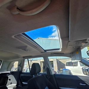 SUZUKI GRAND VITARA TECHO CORREDIZO 5 PUERTAS 2005-2015 GRIS - Imagen 1 de 2