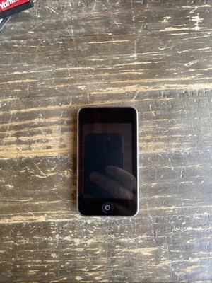 *Parts Or Repair* Apple iPod Touch 2nd Generation A1288 8 GB - Image 1 of 4