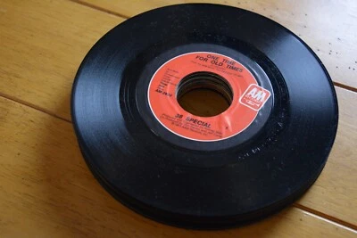 38 SPECIAL "LONG DISTANCE AFFAIR" 45 RPM 7" VG RECORD [D32-8] - Image 1 of 4