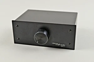Control de volumen de cine en casa Niles Audio SVC-1 - Imagen 1 de 4