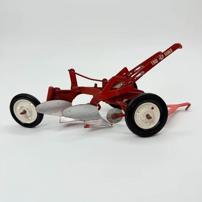 Vintage Tru-Scale Red 3-Bottom Plow Farm Toy Tractor Implement Diecast Model - Image 1 of 4