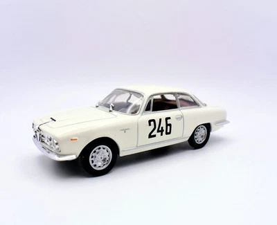 modellino auto da collezione alfa romeo 2600 sprint scala 1:43 diecast ixo car - Immagine 1 di 3