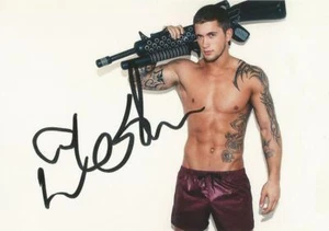 THE ONLY WAY IS ESSEX* DAN OSBORNE SIGNED 6x4 SEXY TOPLESS MODELLING PHOTO+COA - Picture 1 of 1