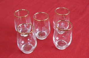 Juice glass  set of 5 gold rim and line  hold 6 oz Pretty glass FREE SHIP - Picture 1 of 4