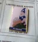 Everton "wheelbarrow "  Blue White Coloured Gnome Rare Badge