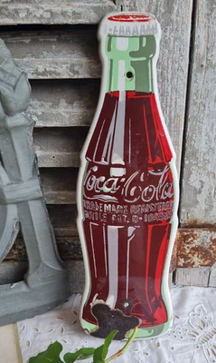 ANCIENNE PLAQUE EMAILLEE FORME BOUTEILLE COCA COLA publicitaire - Photo 1/4