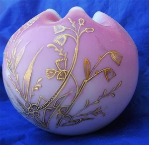 Vintage Fenton Art Glass Hand Blown& Painted Pink Cased Crimped Edge Rose Bowl - Picture 1 of 8