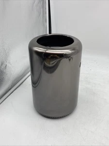 Apple Mac Pro Six Core Late 2013 A1481 Xeon E5-1650 v2 3.5GHz 8GB RM NO HDD - Bild 1 von 3