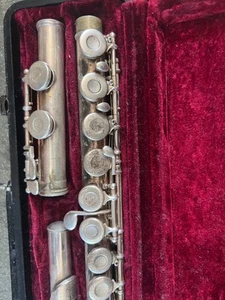 Gemeinhardt 2SP flute with hard case. Made in USA - Picture 1 of 7