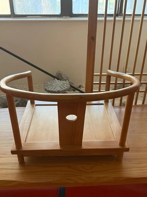Silla de piso Zaisu estilo japonés - madera maciza, diseño minimalista asiático, sin patas Foto 1 de 4