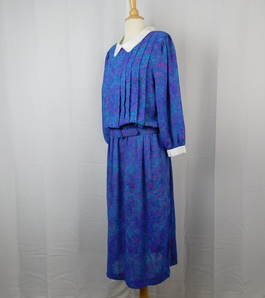 Vintage años 80 B.G.B. Vestido midi plisado con cinturón Cottagecore 12, azul floral #4841 Foto 1 de 4