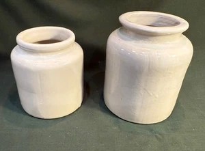 Set Of 2 Hand Made Vintage Pottery Beige Vases - Picture 1 of 9