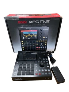AKAI PROFESSIONAL MPC ONE PRODUCTION CONTROLLER (aee-jr) (PDS035573) - Picture 1 of 4
