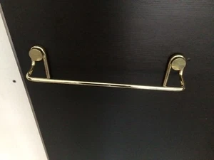 BERTOCCI 7011 PORTA SALVIETTE LINEA SEGNO Cm 40 P.Cm.8 IN OTTONE DORATO - Picture 1 of 2