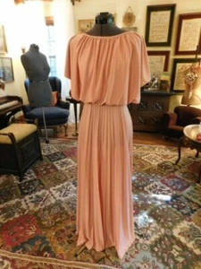 BEAUTIFUL PEACH VINTAGE "FORMAL" EVENING GOWN POLY JERSEY PERMANENT PLEATED S 6M - Picture 1 of 5