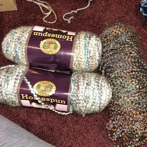 3 Knäuel Löwenmarke HOMESPUN Garn TUDOR #315 (2) 6 Unzen und (1) braun - Bild 1 von 4