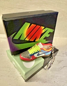 Nike Trainer 3D SB Multi Colour What The Dunk Low Keychain Keyring Sneaker & Box - Picture 1 of 3