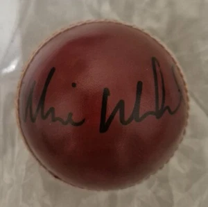 Morné Morkel (South Africa) Signed red cricket ball - Picture 1 of 3