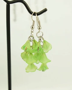 New Calla Lily Zantedeschia Drop Earrings Crystal Peridot Green - Picture 1 of 2