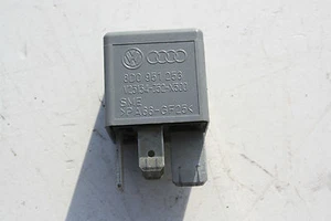 Relè n. 370 8D0951253 7M0951253A 4H0951253 VW Passat Audi A4 A6 A8 100 200 - Foto 1 di 1