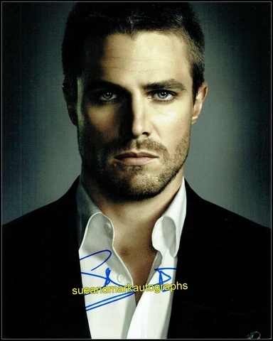 Stephen Amell Arrow Oliver Queen Arrowverse Signed Autograph UACC RD 96 Cover