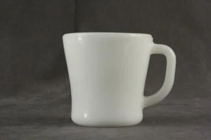 VINTAGE Kitchen Signed FEDERAL Milk Glass D Handle Coffee Mug - Picture 1 of 4