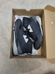Adidas Terrex Size 5 - Picture 1 of 7