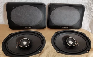 2 New SONY Speakers & Grilles 2 Way 1-544-096-11 Black 60W 4 Ohm MAX MUSIC - Picture 1 of 13