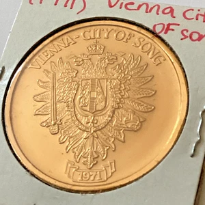 Mardi Gras Krewe Doubloon 1971 "Krewe of Pegasus" Vienna-City of Song - Picture 1 of 6