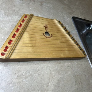 The Music Maker Nepenenoyka Wooden Lap Harp String Instrument EXC+ - Picture 1 of 10