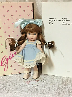 Muñeca Sweet Ginny Toda Porcelana Vogue Tiny Miss 1984 CAJA y Papeleo Foto 1 de 4