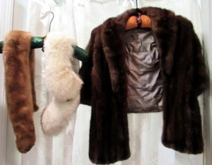 VINTAGE SCHIAPARELLI PARIS BROWN FUR STOLE & TWO FUR COLLARS (EZS000967) - Picture 1 of 12