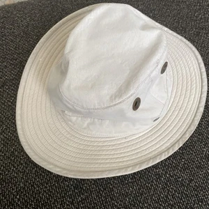 The Tilley Hat Endurables Model Nylon Tan Walking Boonie Hat Beige S 6 7/8 - Picture 1 of 11