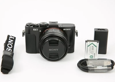 Sony Cyber-shot DSC-RX1 Full Frame Compact Digital Camera 24MP, 35mm f/2 Lens — 第 1/4 张图片