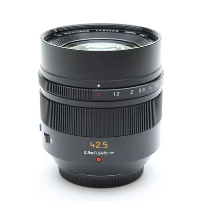 Panasonic LEICA DG NOCTICRON 42.5mm F/1.2 ASPH. POWER O.I.S. (MFT) #521 - Image 1 of 4