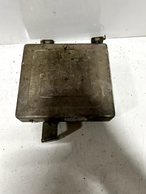 Módulo de control ECM del motor compatible con 1990 90 MITSUBISHI ECLIPSE E2T34474A Foto 1 de 4