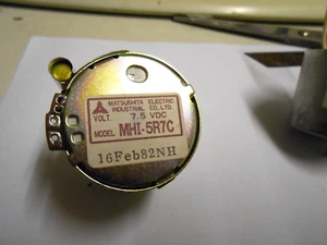 Matsushita Motor für Kassettenrecorder 2200 U/min  7,5 V - Bild 1 von 2