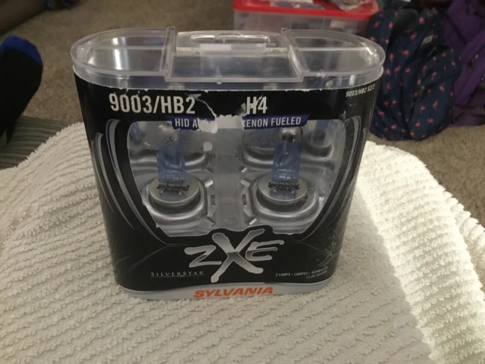 Sylvania Silverstar ZXE 9003 HB2 H4 60/55W Two Bulbs Head Light Dual Beam Hi Lo - Image 1 of 2